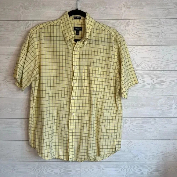 Men’s Van Heusen button front casual shirts size medium - Picture 2 of 9